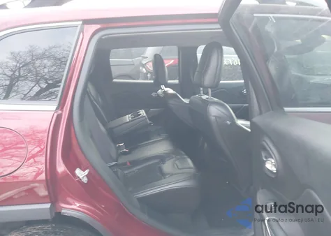 2021 Jeep Cherokee Latitude Plus 4X4 z USA, uszkodzony, nr VIN 1C4PJMLB2MD154692